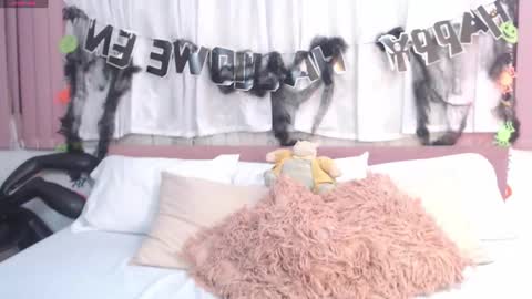 Snapshot of lexi_bloom chatting on October 20, 11:02 am Gabrielle online show from October 20, 11:02 am