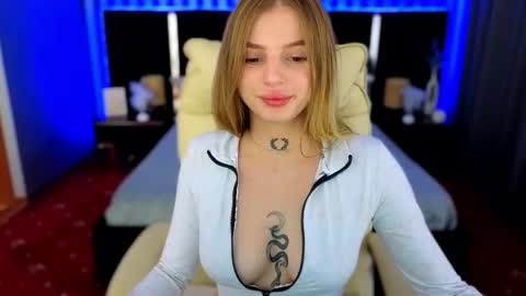 lexi_si online show from October 18, 6:49 am