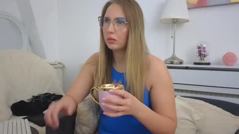 LEXXY online show from December 10, 5:28 am