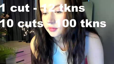 Vicki online show from February 13, 2:09 pm