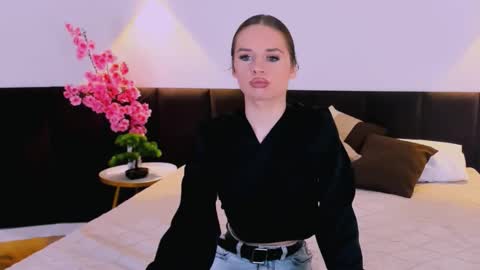 Snapshot of lexirayne chatting on October 24, 3:30 pm lexirayne online show from October 24, 3:30 pm