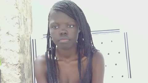laylani69 online show from May 2, 7:33 am