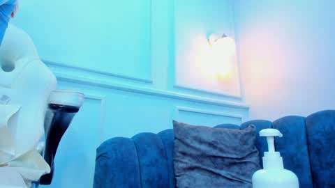 Leyla online show from April 10, 11:38 am