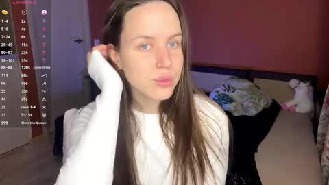 Adeline Di or just cute girl3 online show from February 6, 7:50 pm