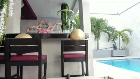 LEZY online show from December 13, 8:04 pm