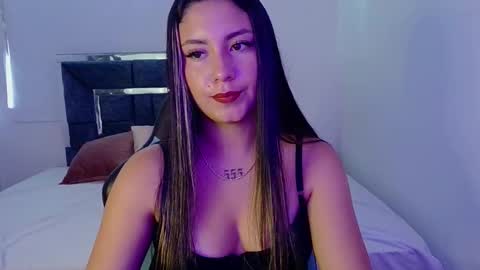 Lia  online show from January 6, 6:33 pm