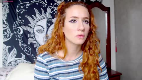 Snapshot of lia_monroe chatting on December 29, 3:13 pm Lia Monroe online show from December 29, 3:13 pm