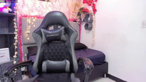 liaa_diamond online show from April 14, 11:54 am