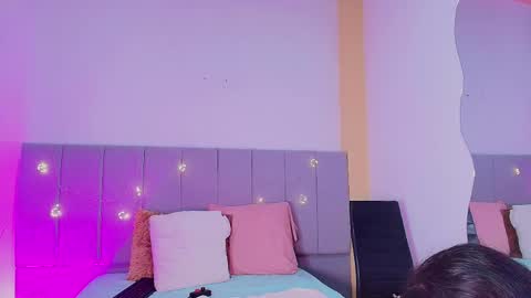 Liaa online show from April 9, 6:24 pm