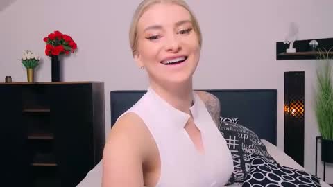 Lia online show from February 16, 9:20 am