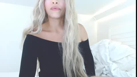 Lia Divina online show from November 19, 12:54 am