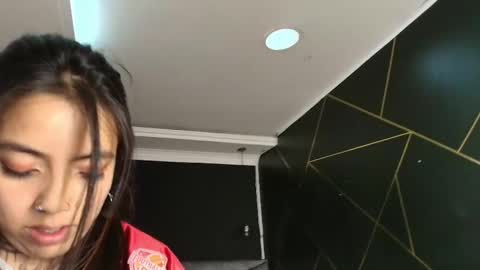 L I A M O N R O E online show from November 4, 11:48 am