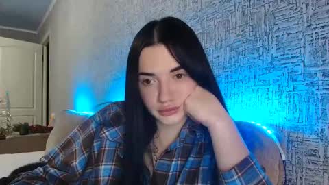 liana_diva online show from December 4, 9:59 pm