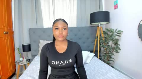 Lianasmith online show from April 5, 1:54 pm