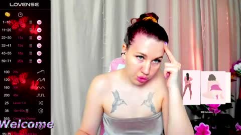 lianawow_ online show from June 5, 2:04 am