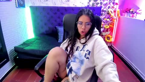 liany_taylor online show from April 11, 6:30 am