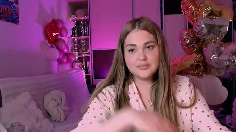 libra_mia online show from October 30, 7:26 pm