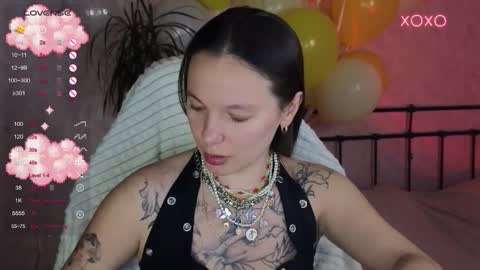 little moon online show from February 5, 9:29 pm