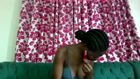 Snapshot of lil_paula chatting on February 6, 5:14 am serenity online show from February 6, 5:14 am