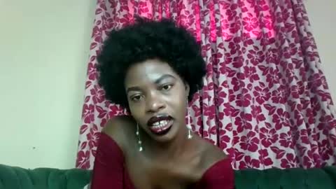 Snapshot of lil_paula chatting on January 17, 6:26 am serenity online show from January 17, 6:26 am