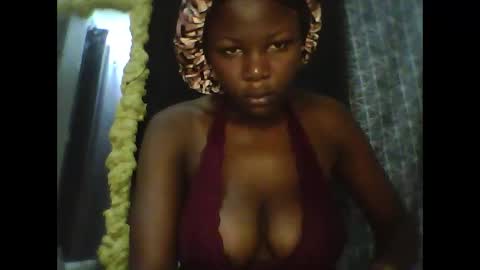 Snapshot of lil_shwaty chatting on December 9, 7:18 pm brinna online show from December 9, 7:18 pm