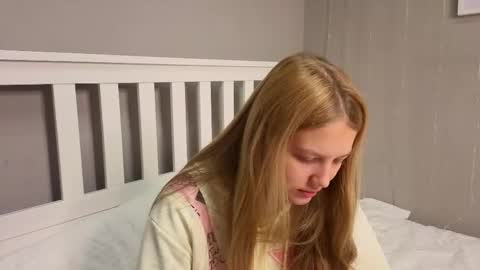 Emma online show from March 2, 2:22 am