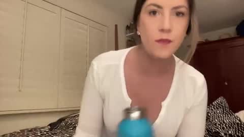 lilbi85_ online show from January 9, 2:33 am