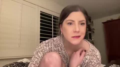 lilbi85_ online show from December 22, 12:50 am