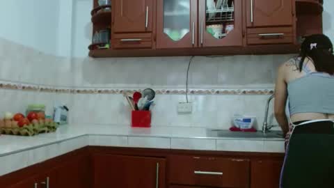 Valeri Villalobos  IG villa lobosvaleri online show from April 15, 3:45 pm