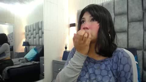 lili online show from November 7, 11:49 am