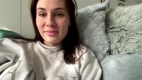 Snapshot of liliana_cutie chatting on February 23, 11:36 am Liliana online show from February 23, 11:36 am