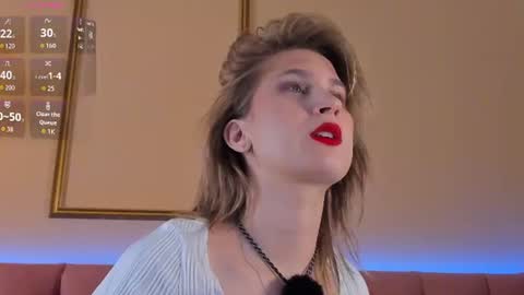 Lilian  online show from June 22, 1:43 am