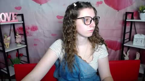 lilianashine online show from February 24, 7:18 am