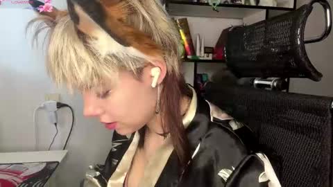 Lilian online show from February 13, 7:43 am