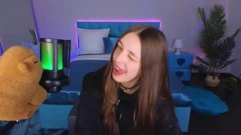 Lili Bakery online show from October 4, 2:06 am