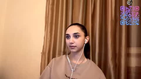 Snapshot of lilihalvorsen chatting on October 17, 11:19 pm Lina online show from October 17, 11:19 pm