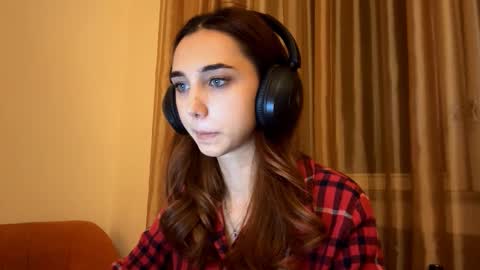 Snapshot of lilihalvorsen chatting on September 17, 10:19 pm Lina online show from September 17, 10:19 pm