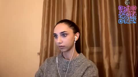 Snapshot of lilihalvorsen chatting on October 14, 10:34 pm Lina online show from October 14, 10:34 pm