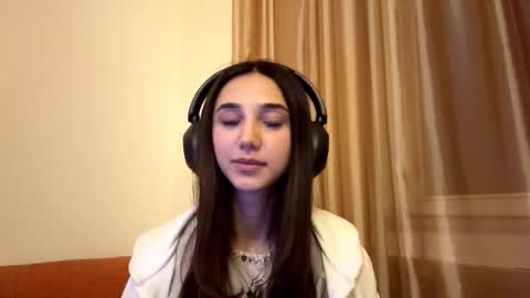 Snapshot of lilihalvorsen chatting on September 28, 11:10 pm Lina online show from September 28, 11:10 pm