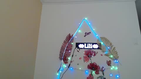 liliimilf online show from March 7, 9:59 pm