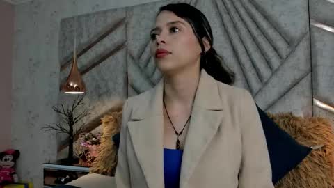 LilyJensen online show from November 16, 7:58 pm