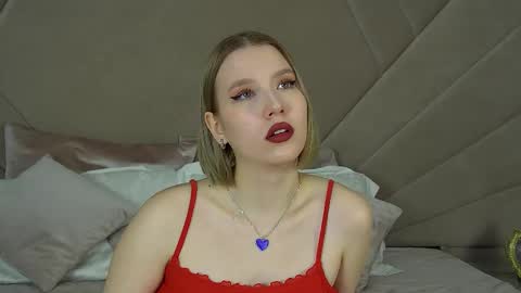 LiliLinn online show from February 11, 5:58 am