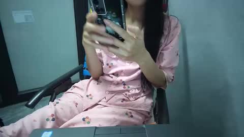 lililove88 online show from February 1, 12:59 pm