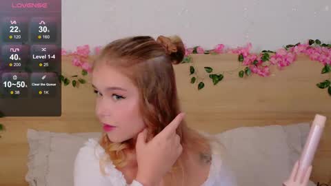 Snapshot of lilith_bonheur chatting on October 23, 8:26 pm Lilith Bonheur online show from October 23, 8:26 pm