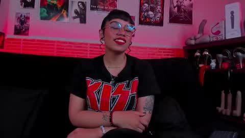 Snapshot of lilith_deveraux_ chatting on September 16, 5:10 pm MISTRESS LILITH online show from September 16, 5:10 pm