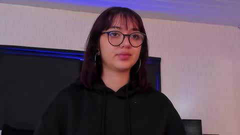 LilithBluum  online show from March 23, 11:38 am