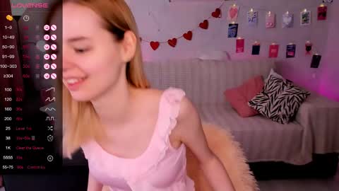 Lillian online show from May 15, 8:50 am