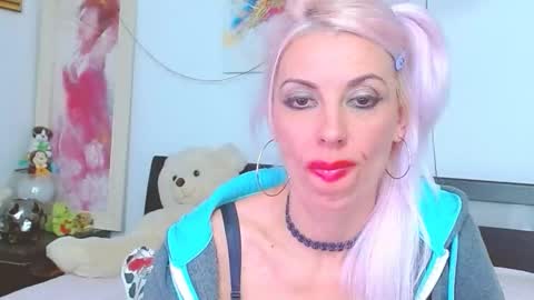 Lara online show from October 1, 3:55 am