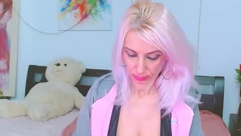 Lara online show from November 26, 3:51 am