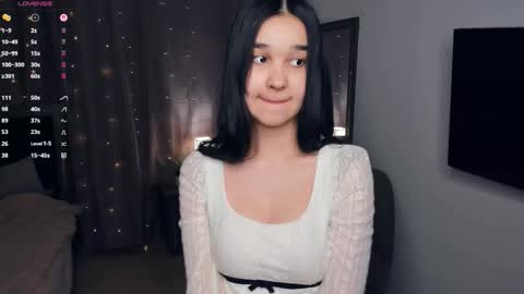 Celina Lillie online show from January 19, 7:37 am